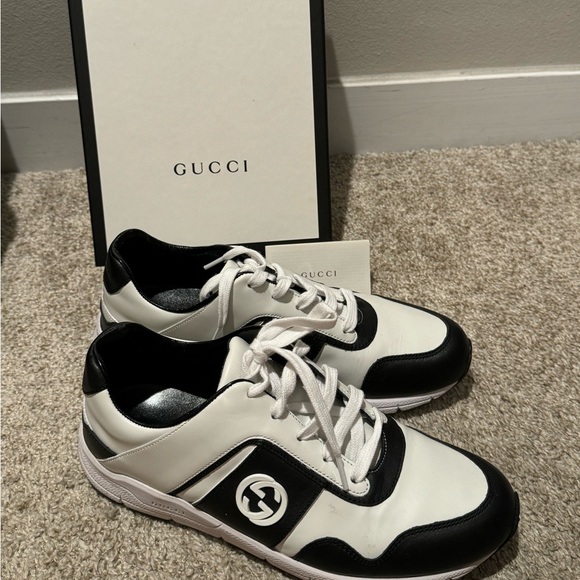 NEW Womens Gucci Interlocking G Sneakers size 40 - Picture 1 of 5